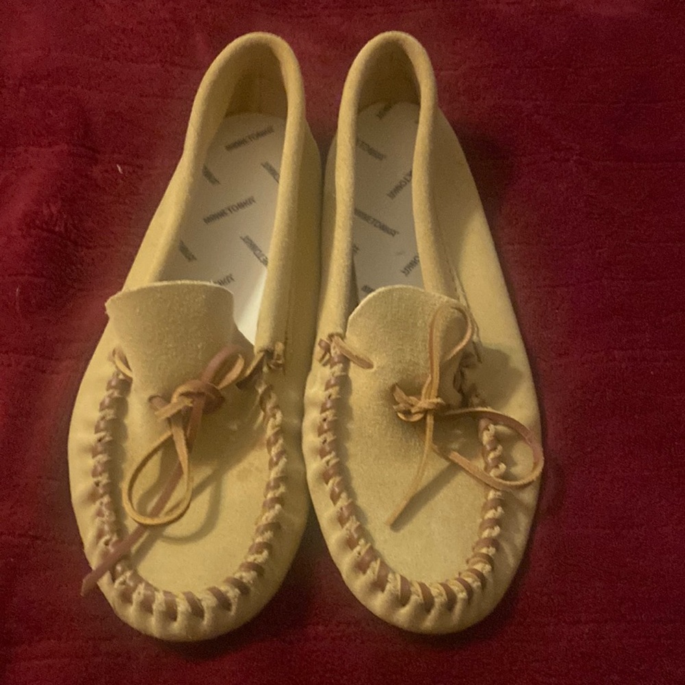 Minnnetonka leather slippers
